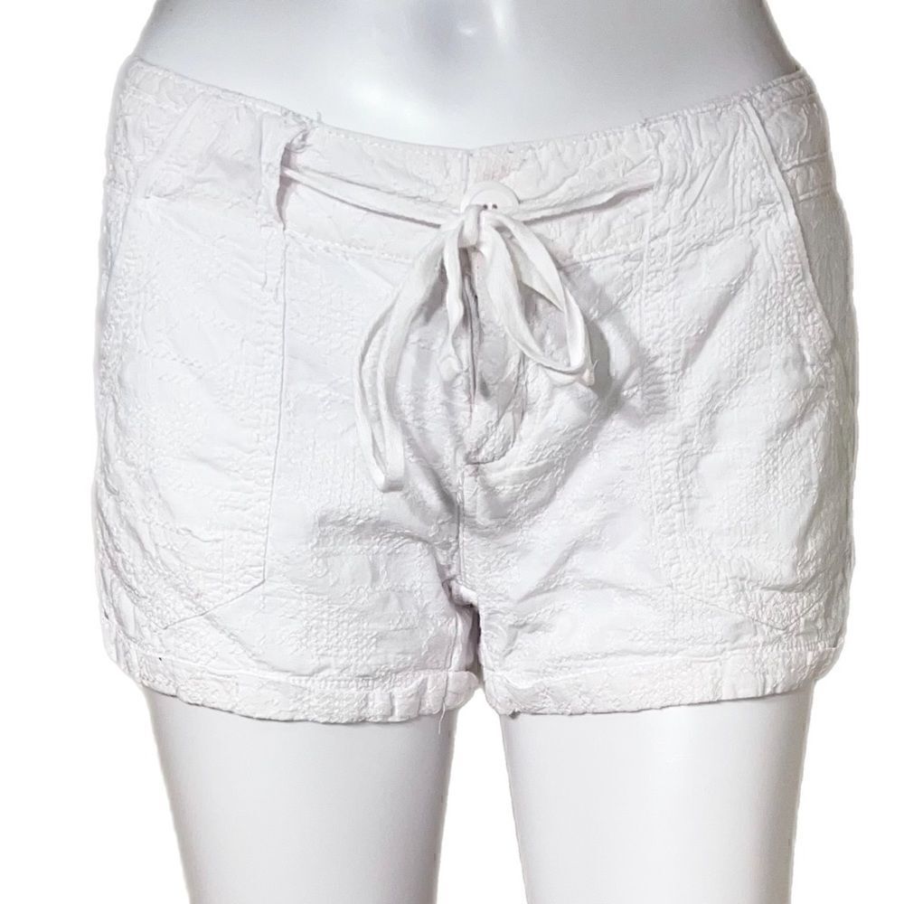 Textured Drawstring Shorts (1) - Picture 5 of 7
